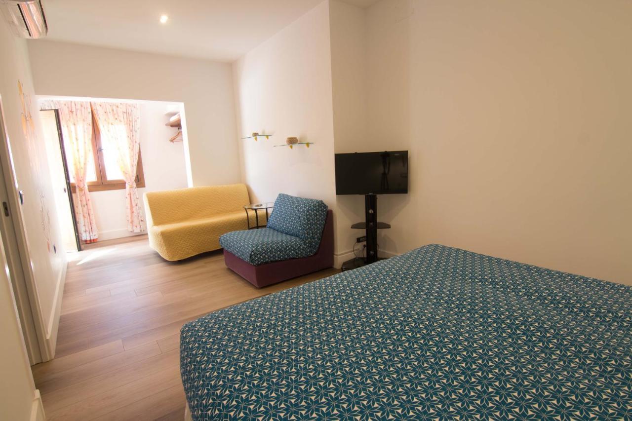 Hostal Casa Arco Iris Los Canos De Meca Dış mekan fotoğraf