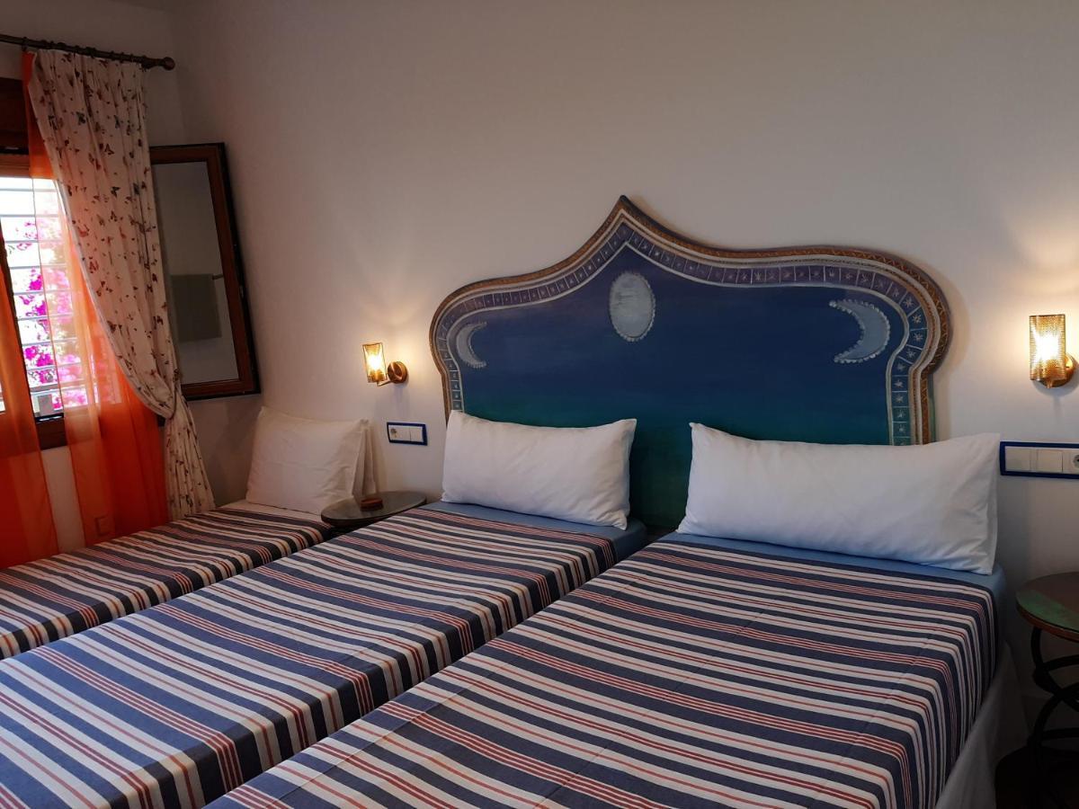 Hostal Casa Arco Iris Los Canos De Meca Dış mekan fotoğraf